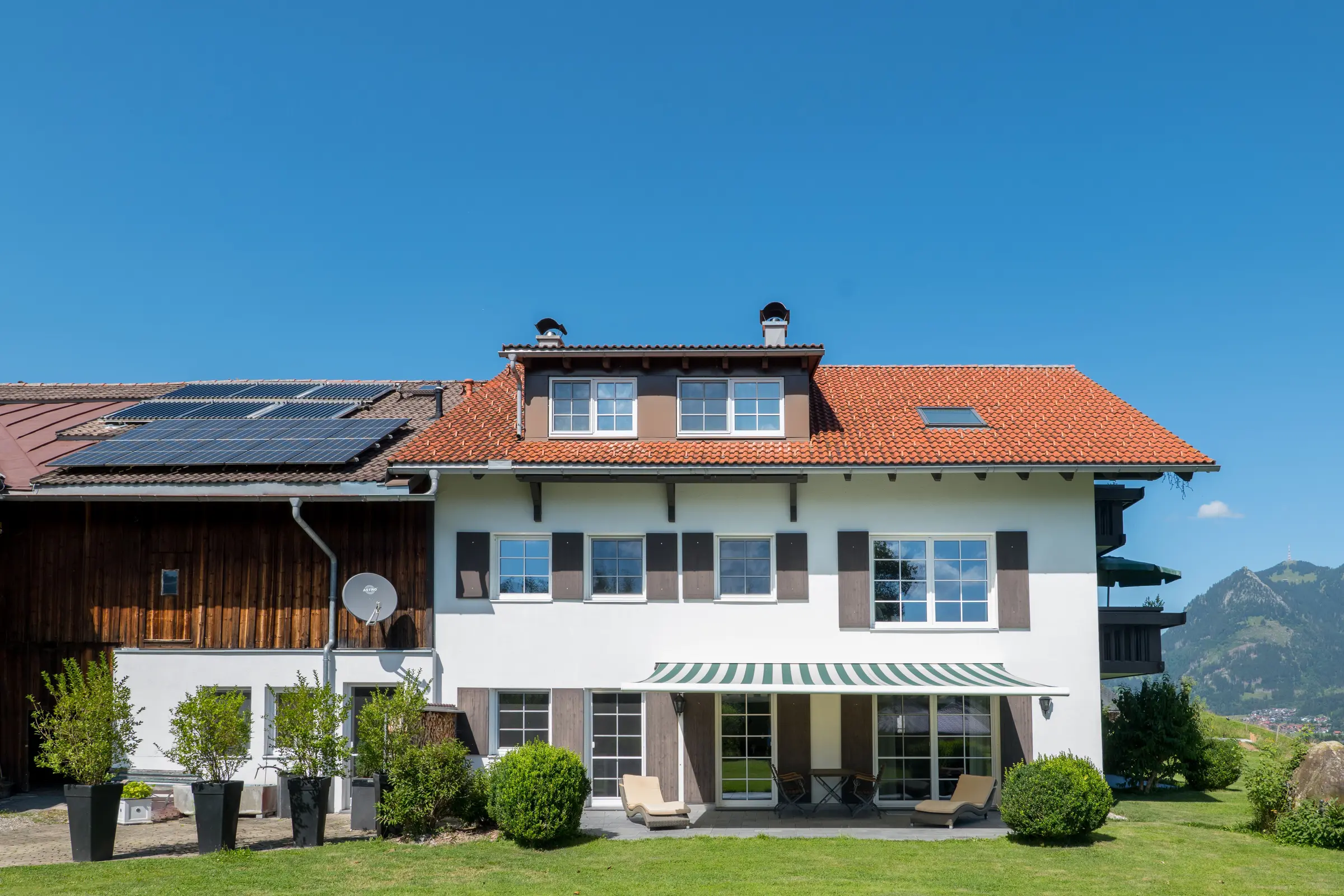 Außenansicht Sommer AlpenLodge Allgäu